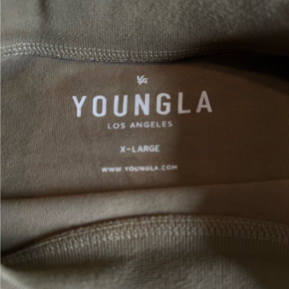 YoungLA Graphic Tee Bundle (3) – XXL & XL – Similar Fit - Picture 11 of 16